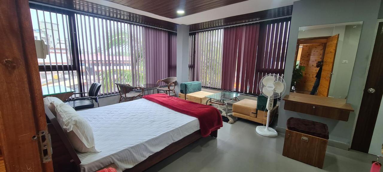 RK 2&3 bedroom penthouse Panaji Buitenkant foto